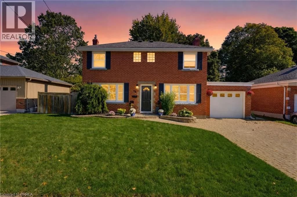 38 ADMIRAL Road — photo 1 of 27