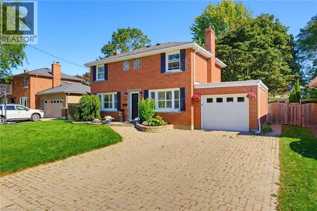 38 ADMIRAL Road — photo 2 of 27