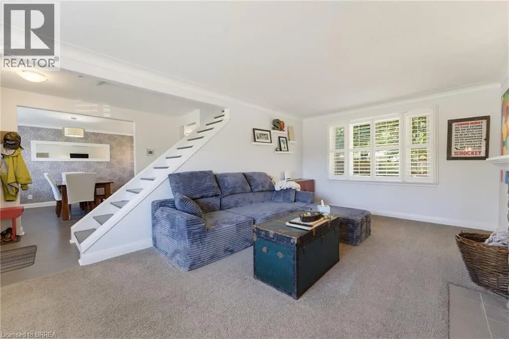 38 ADMIRAL Road — photo 5 of 27