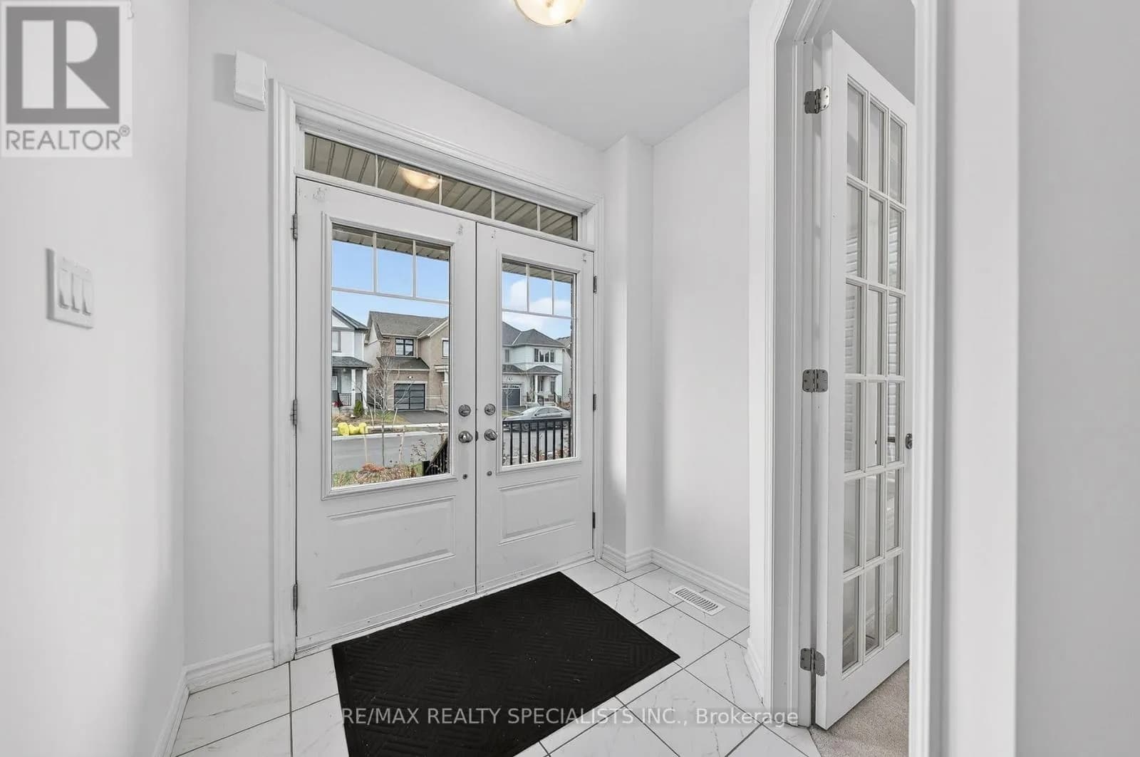 27 HARPIN WAY W — photo 5 of 50