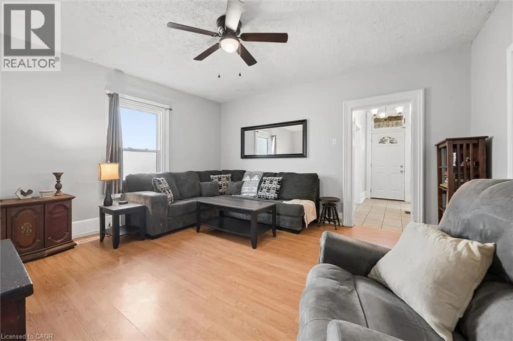 38 GLENMORRIS Street — photo 4 of 24