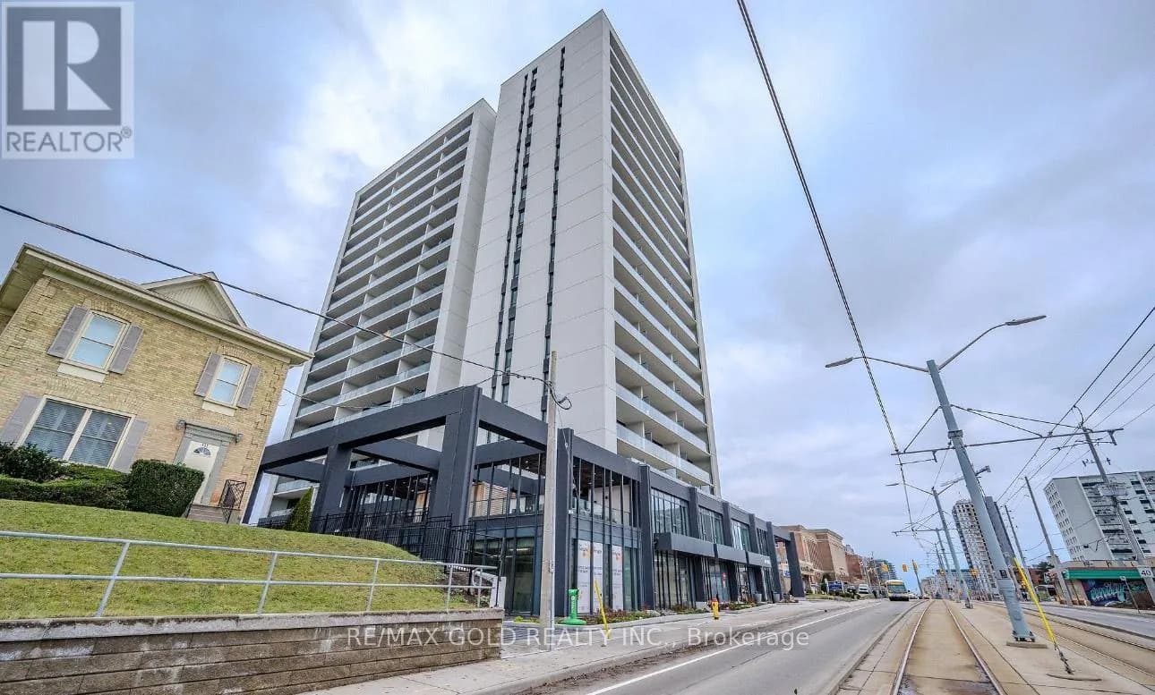1302 - 741 KING STREET — photo 1 of 15