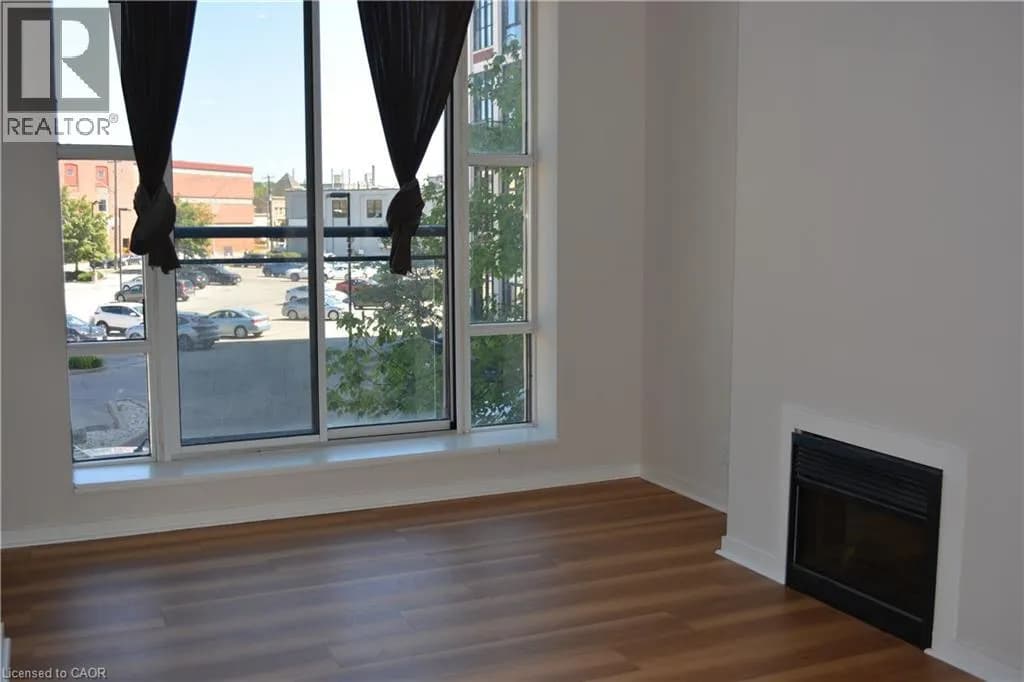 410 KING Street W Unit# 203 — photo 4 of 13