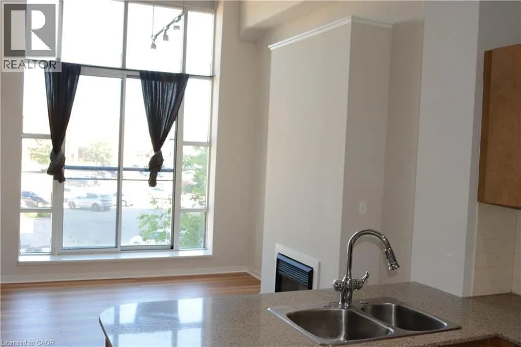 410 KING Street W Unit# 203 — photo 5 of 13
