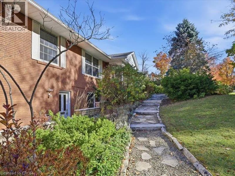 36 MAPLE HILL Drive — photo 4 of 42