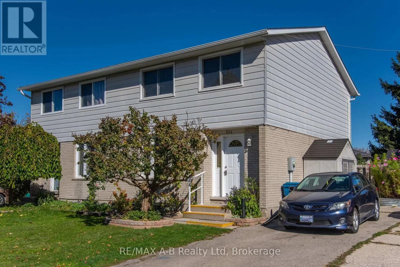254 LOUISE STREET — photo 1 of 50