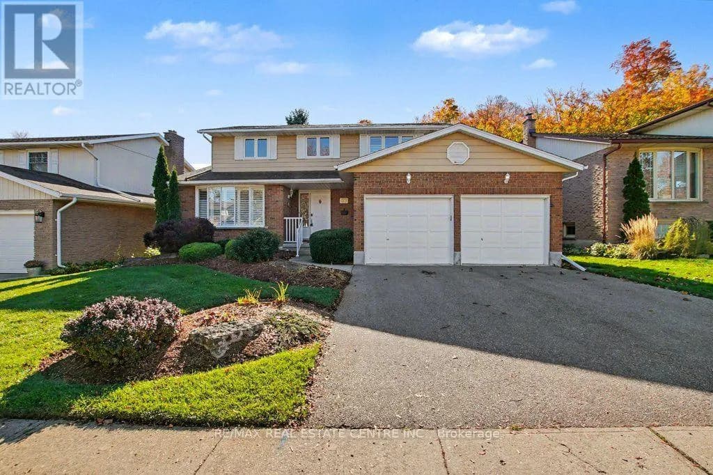 57 TRAILVIEW DRIVE — photo 1 of 46