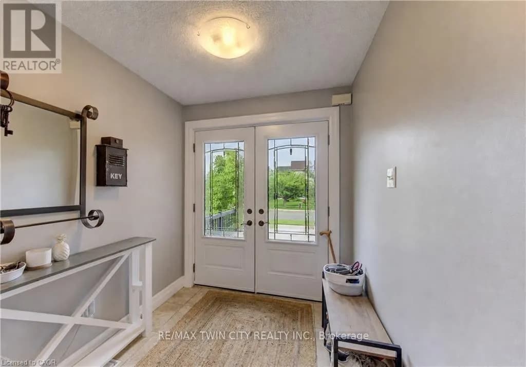 231 STEEPLERIDGE STREET — photo 2 of 49