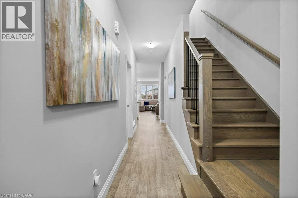 904 CHAPEL HILL Court — photo 3 of 36