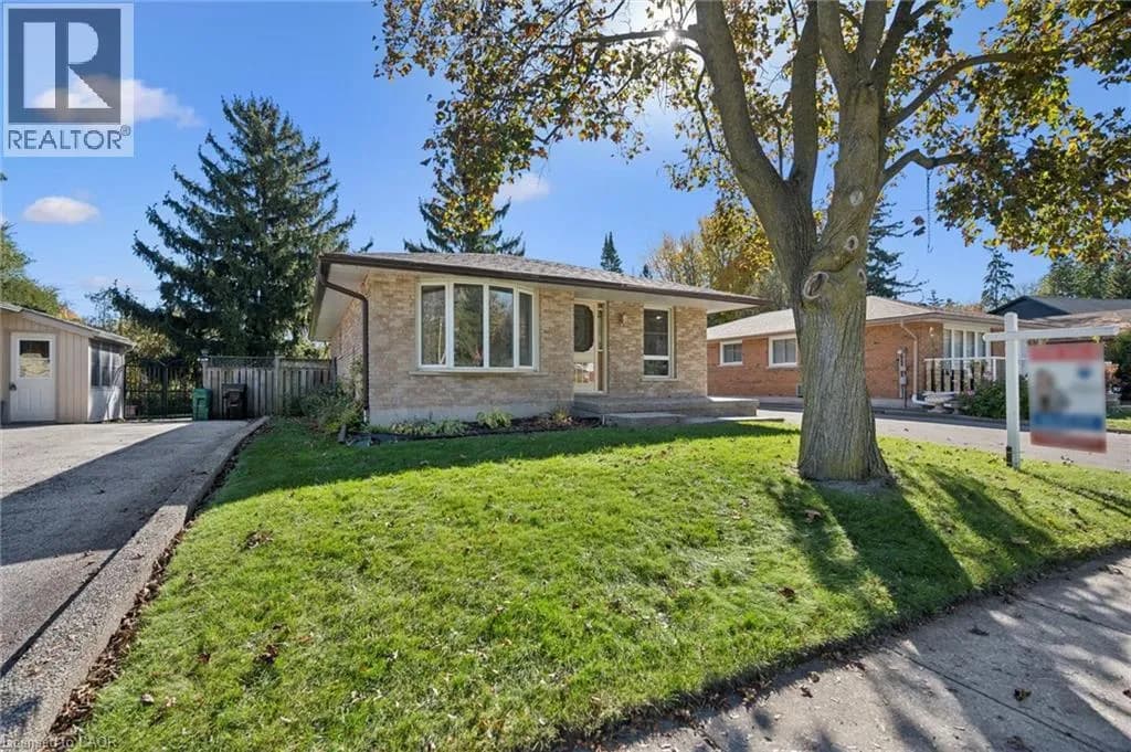 11 CALEDON Court — photo 3 of 42