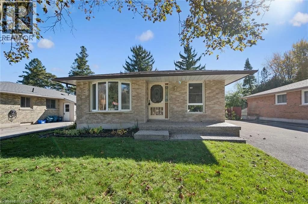 11 CALEDON Court — photo 4 of 42