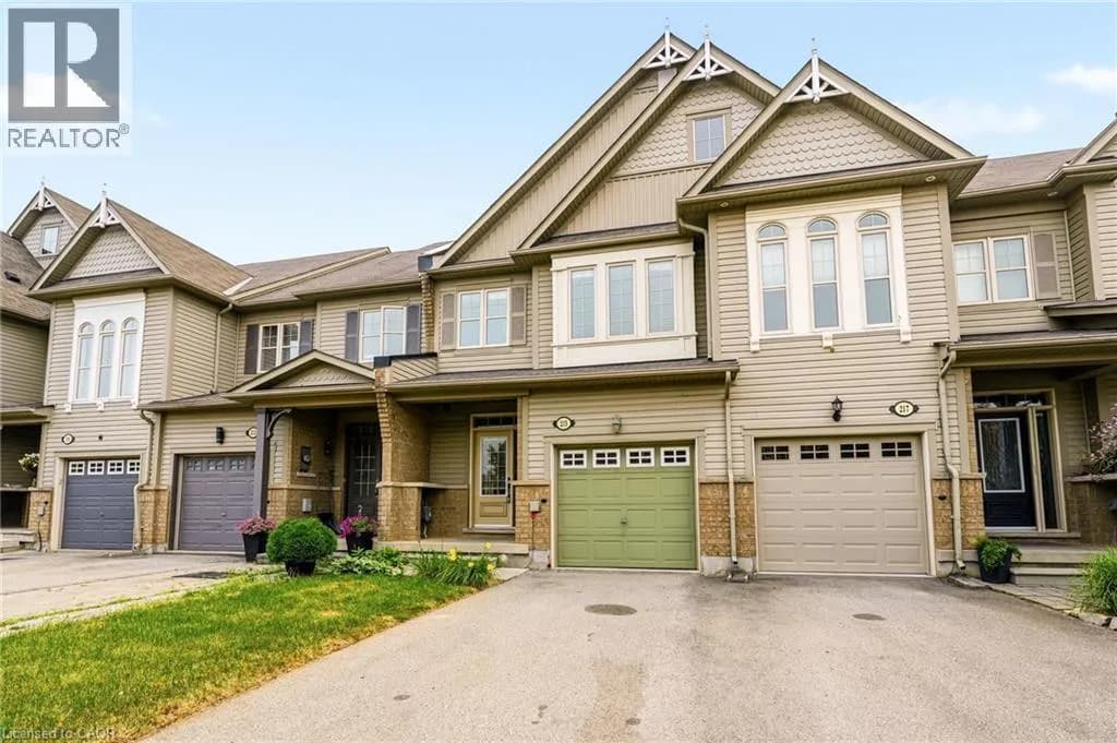 215 NISBET Boulevard — photo 1 of 43