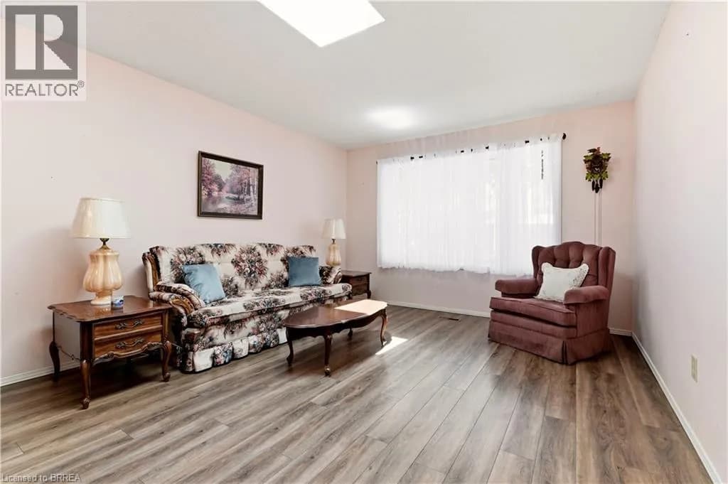 1030 COLBORNE Street E Unit# 19 — photo 3 of 26