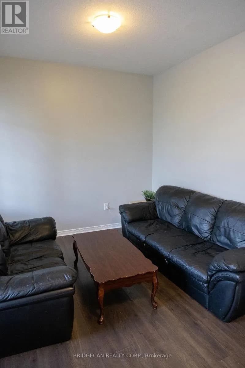 20 GILLESPIE DRIVE — photo 4 of 50