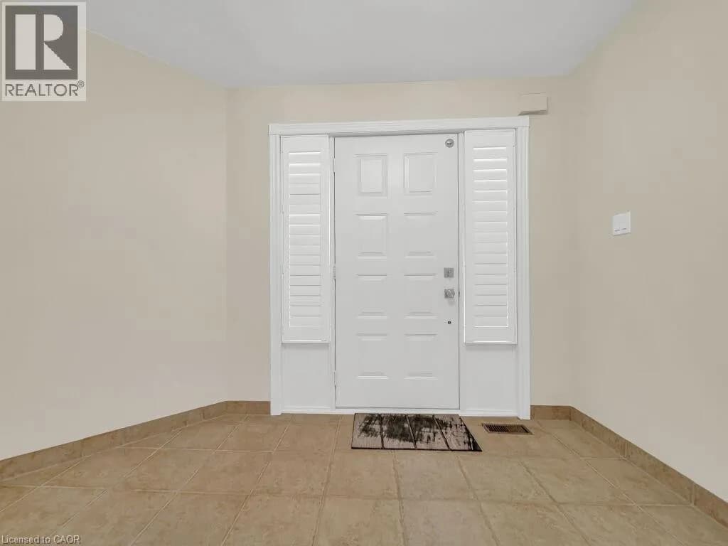 16 GLENNIE Court — photo 5 of 45