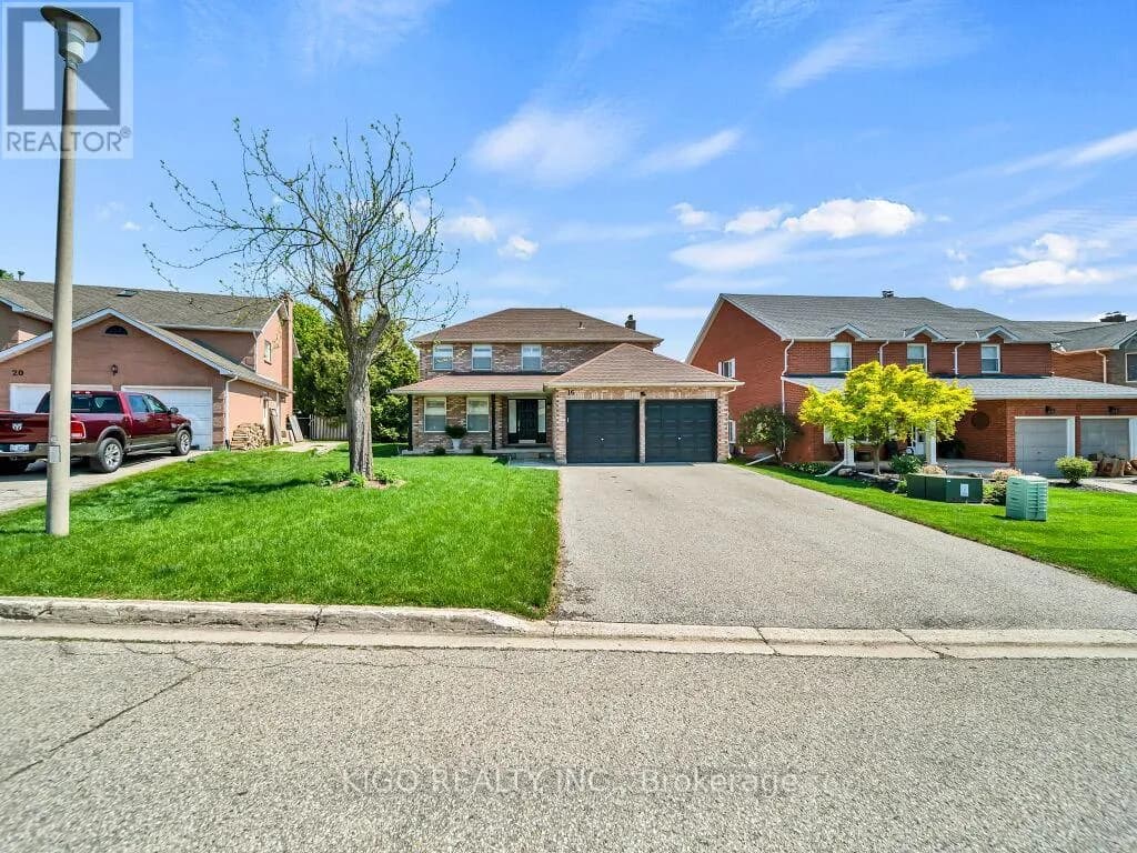 16 GLENNIE COURT — photo 3 of 46