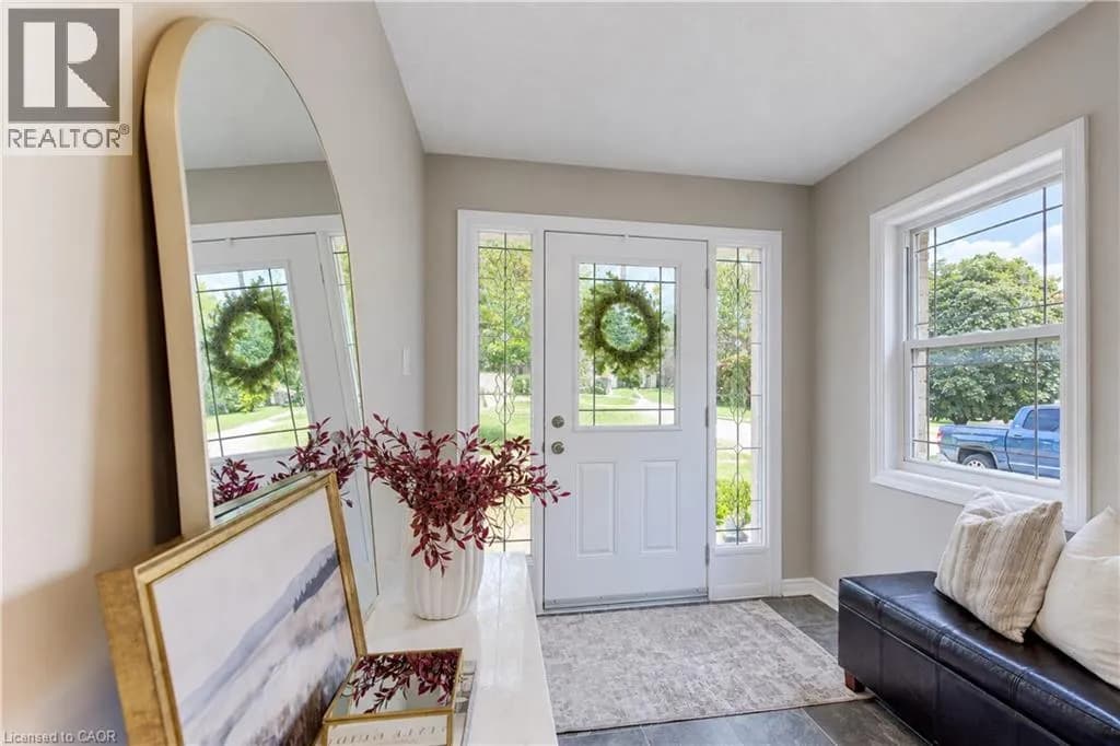 28 ROTH Avenue — photo 4 of 50