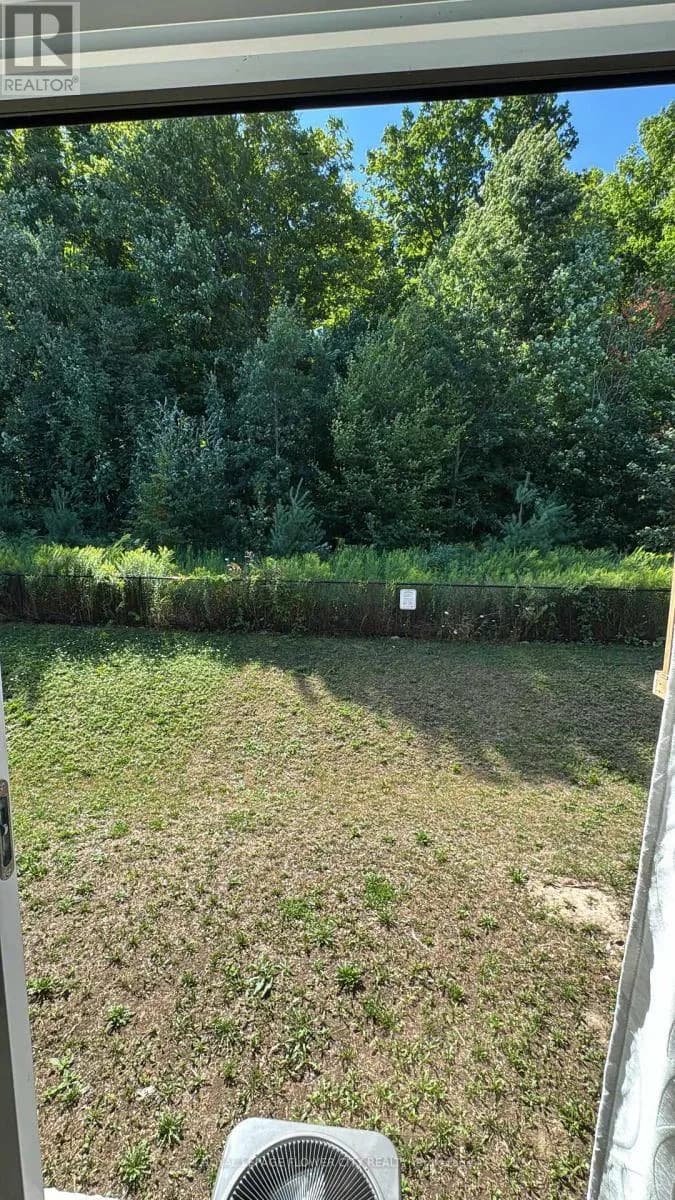 928 ROBERT FERRIE DRIVE — photo 2 of 3