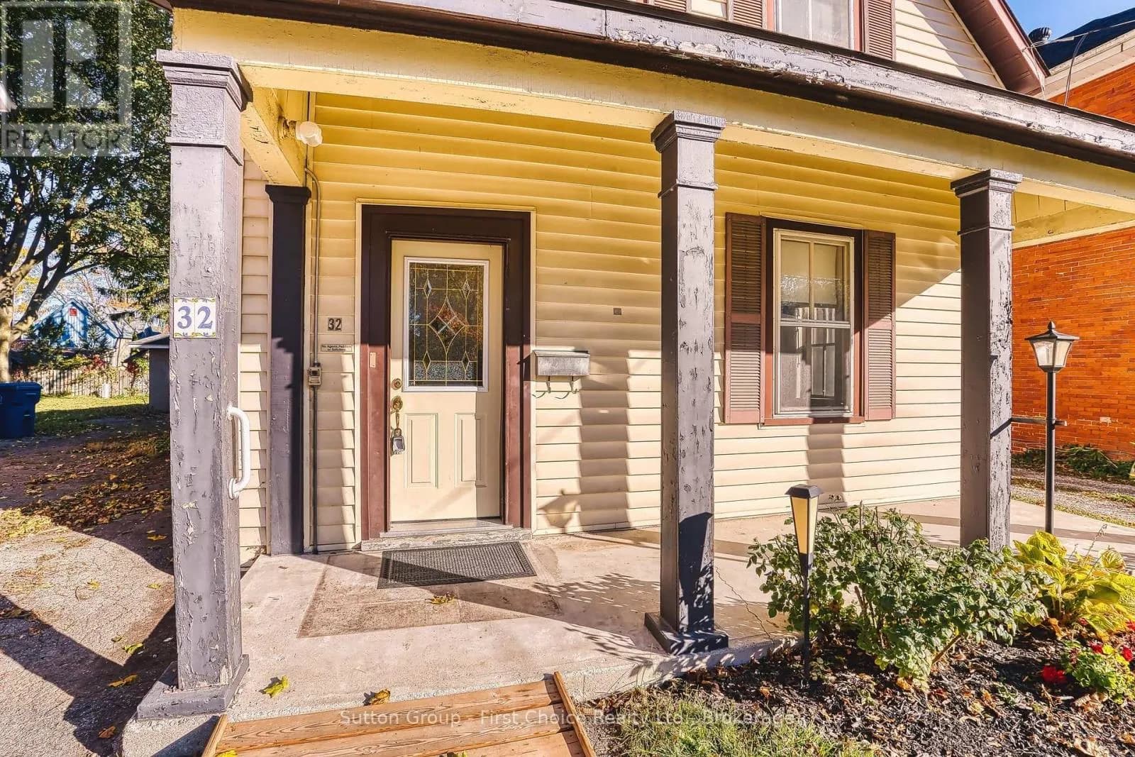 32 FALSTAFF STREET — photo 3 of 18