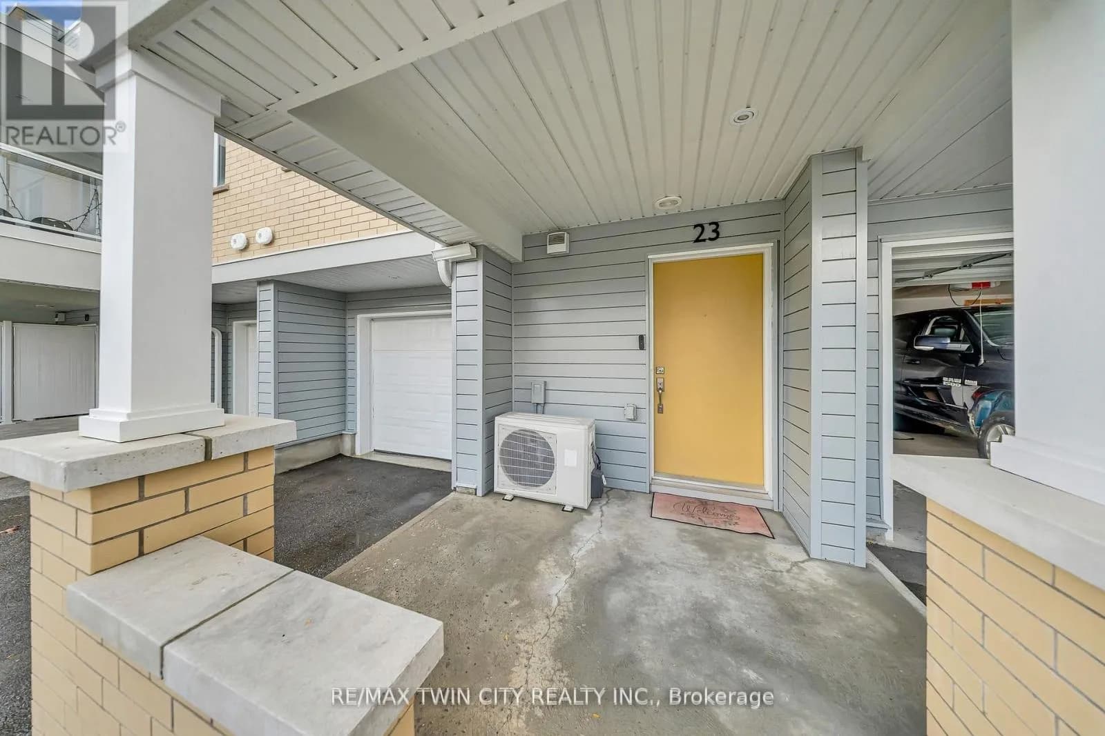 23 VALENCIA AVENUE — photo 3 of 31