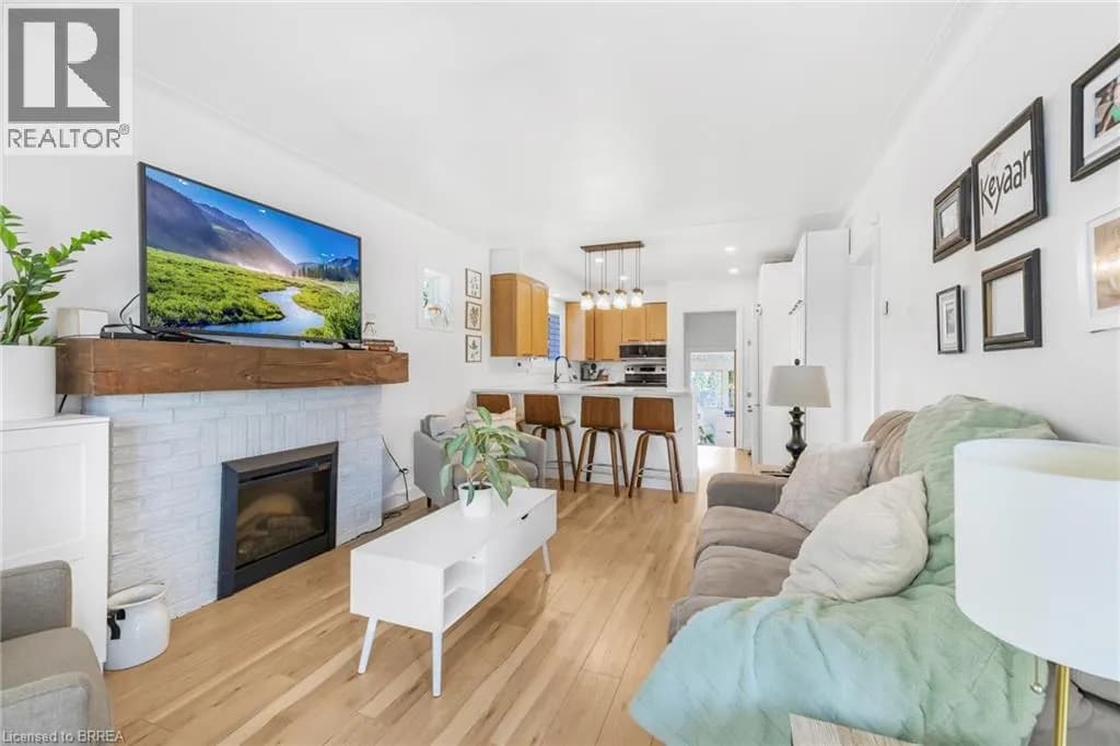 12 PATRICIA Street — photo 3 of 19
