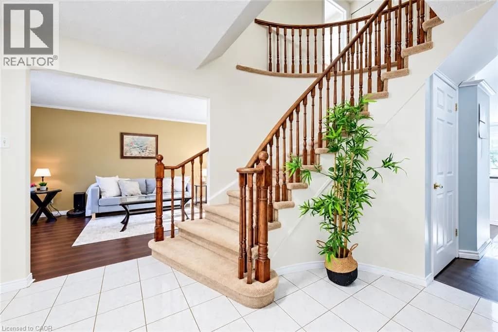 13 GATEVIEW Drive — photo 2 of 38