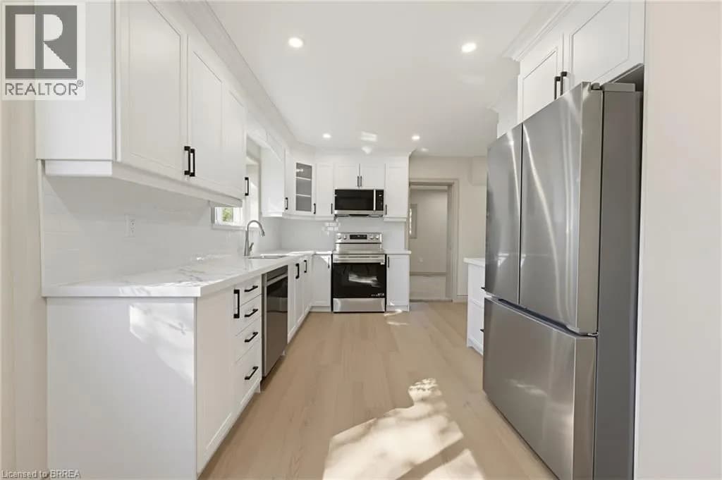 14 BOND Street — photo 3 of 26
