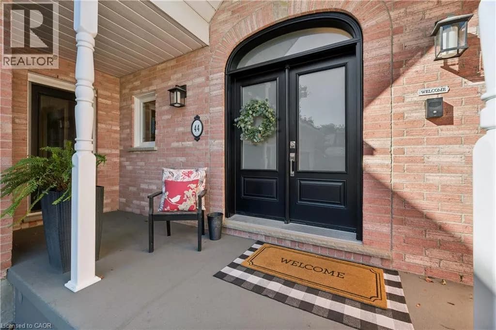 44 BREWSTER Place — photo 3 of 50