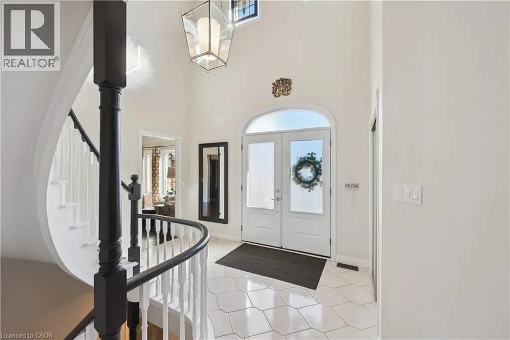 44 BREWSTER Place — photo 4 of 50