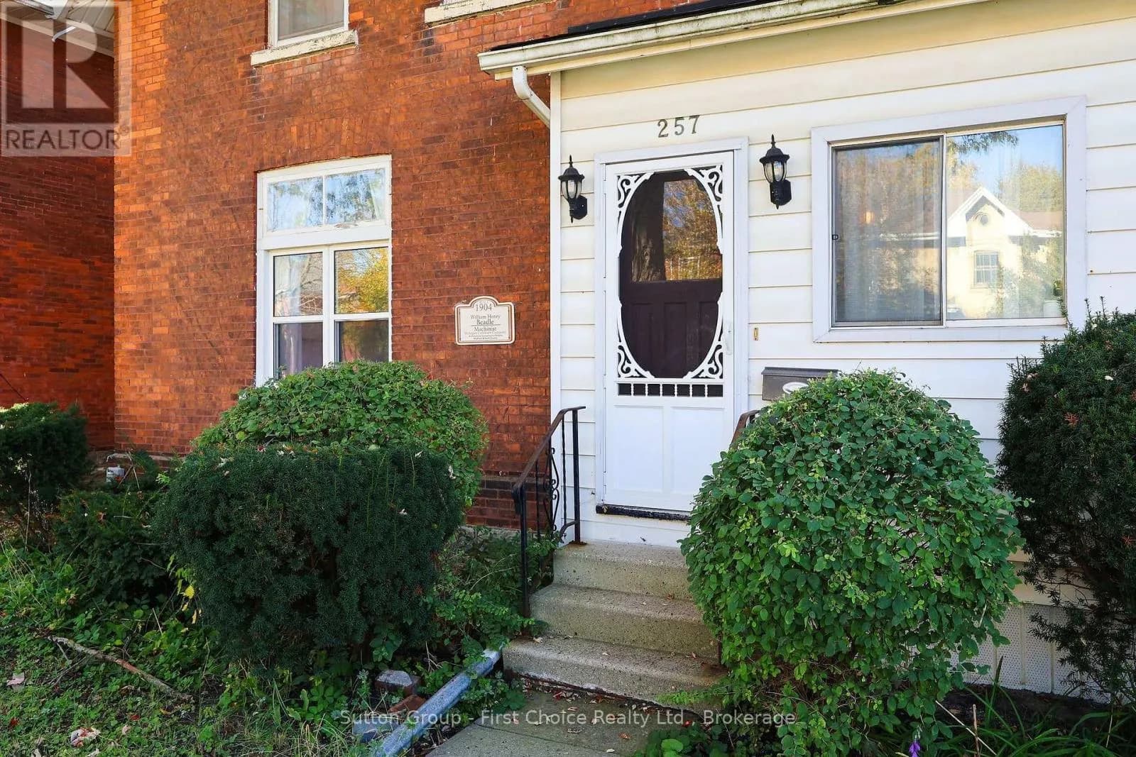 257 ONTARIO STREET — photo 3 of 50