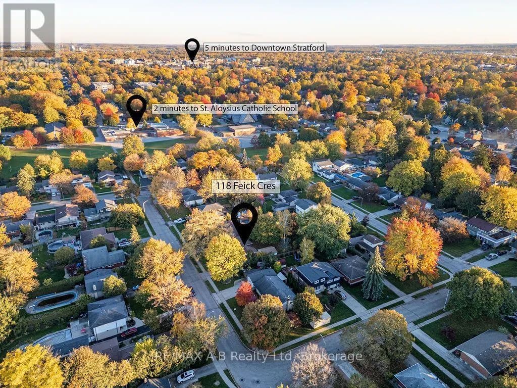 118 FEICK CRESCENT — photo 4 of 49