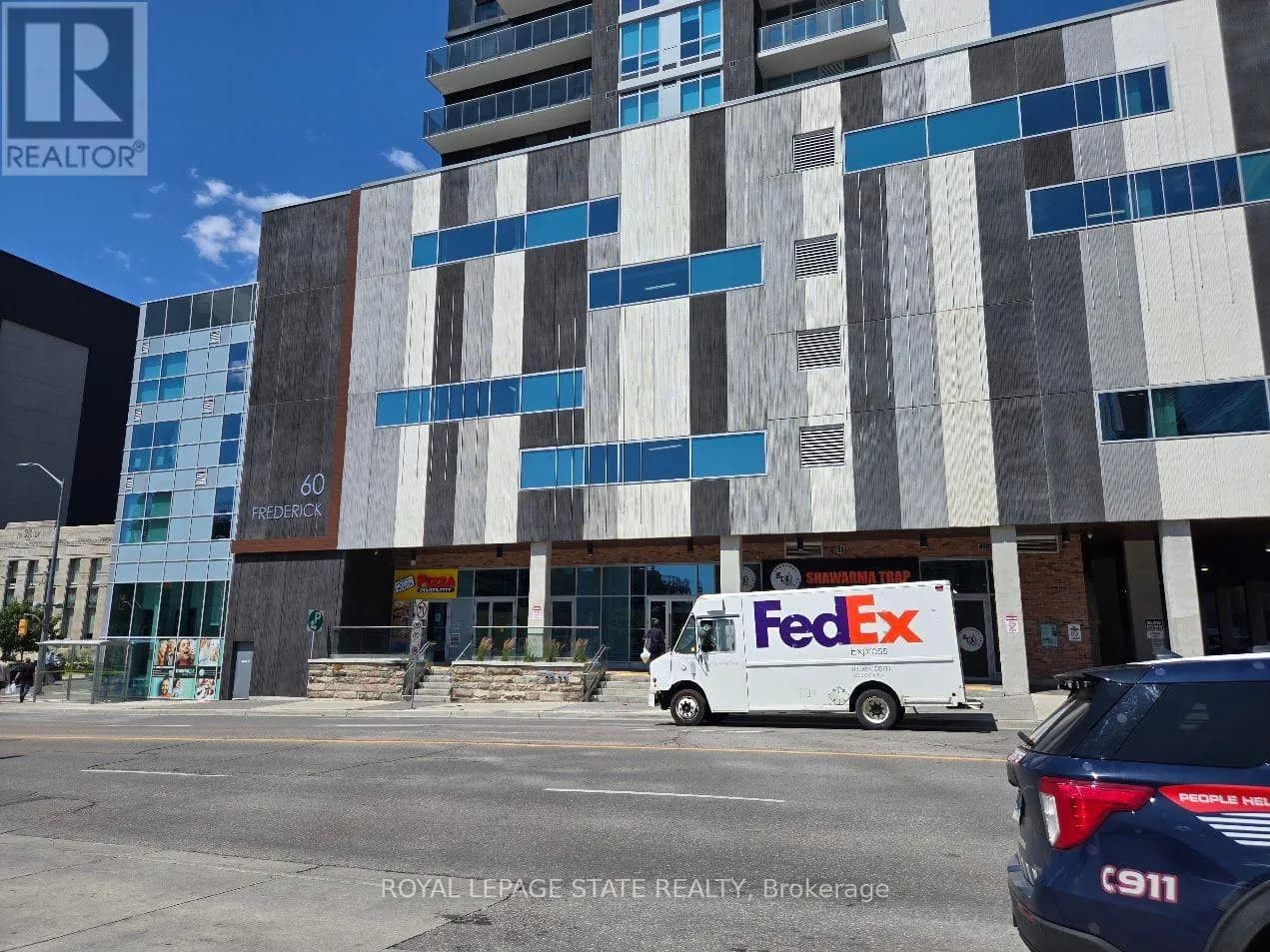 3803 - 60 FREDERICK STREET — photo 2 of 8