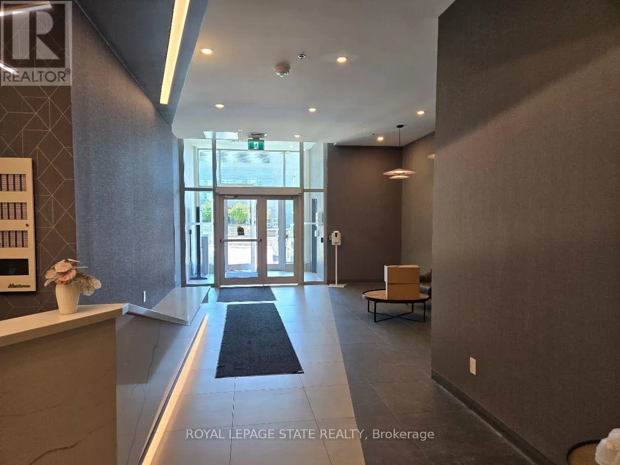 3803 - 60 FREDERICK STREET — photo 3 of 8