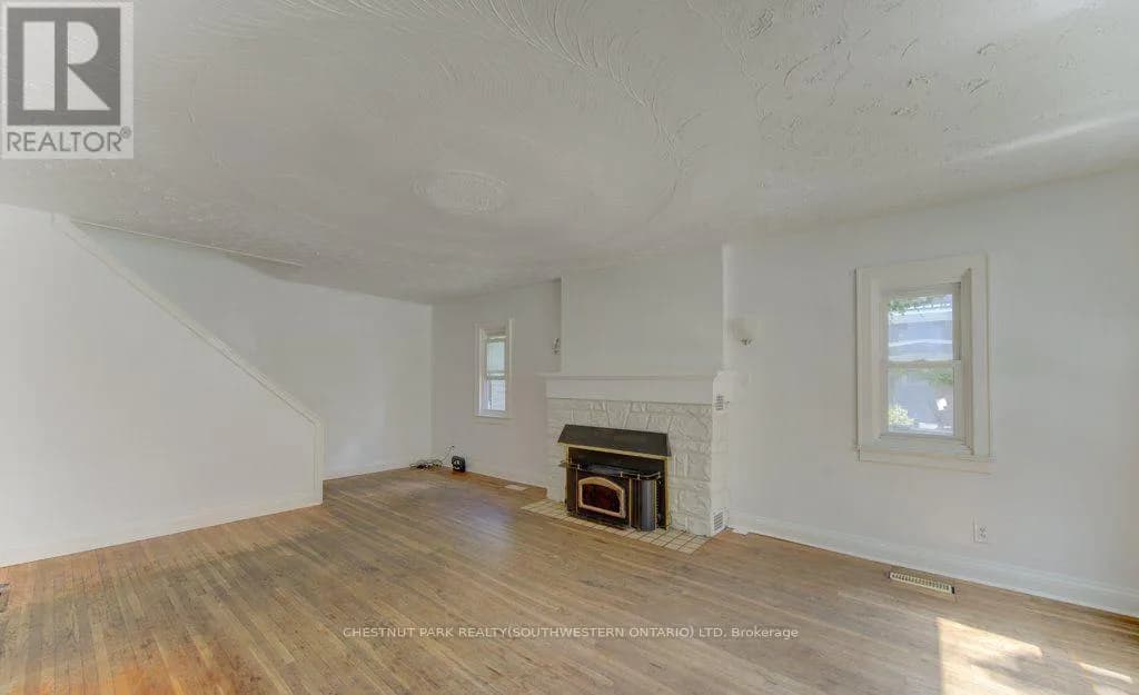 8 MARSHALL STREET — photo 5 of 34