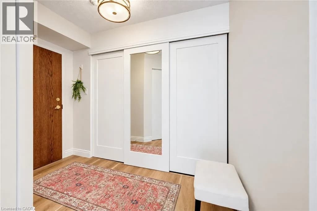 3227 KING Street E Unit# 604 — photo 5 of 39