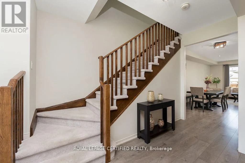 2 - 25 ELLIOT STREET E — photo 4 of 41