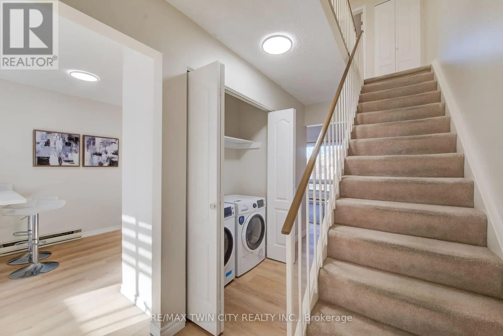 25 - 121 MORGAN AVENUE — photo 4 of 44