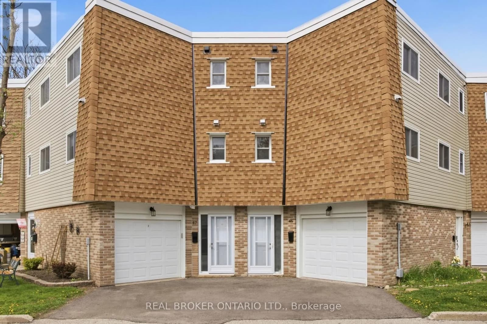 46 - 60 ELMSDALE DRIVE — photo 1 of 45