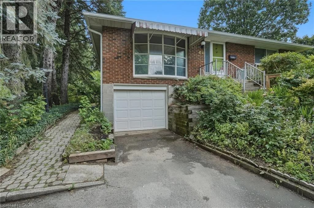 44 MCDONALD Court — photo 2 of 27