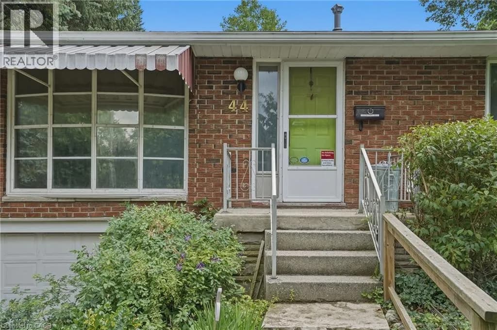 44 MCDONALD Court — photo 3 of 27