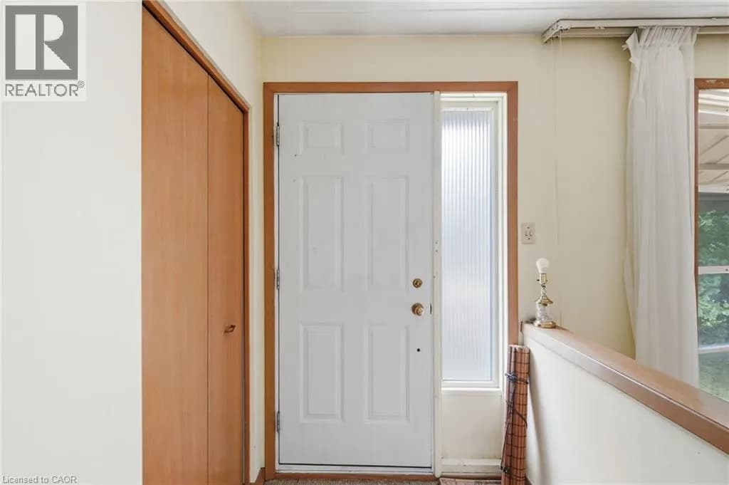 44 MCDONALD Court — photo 4 of 27