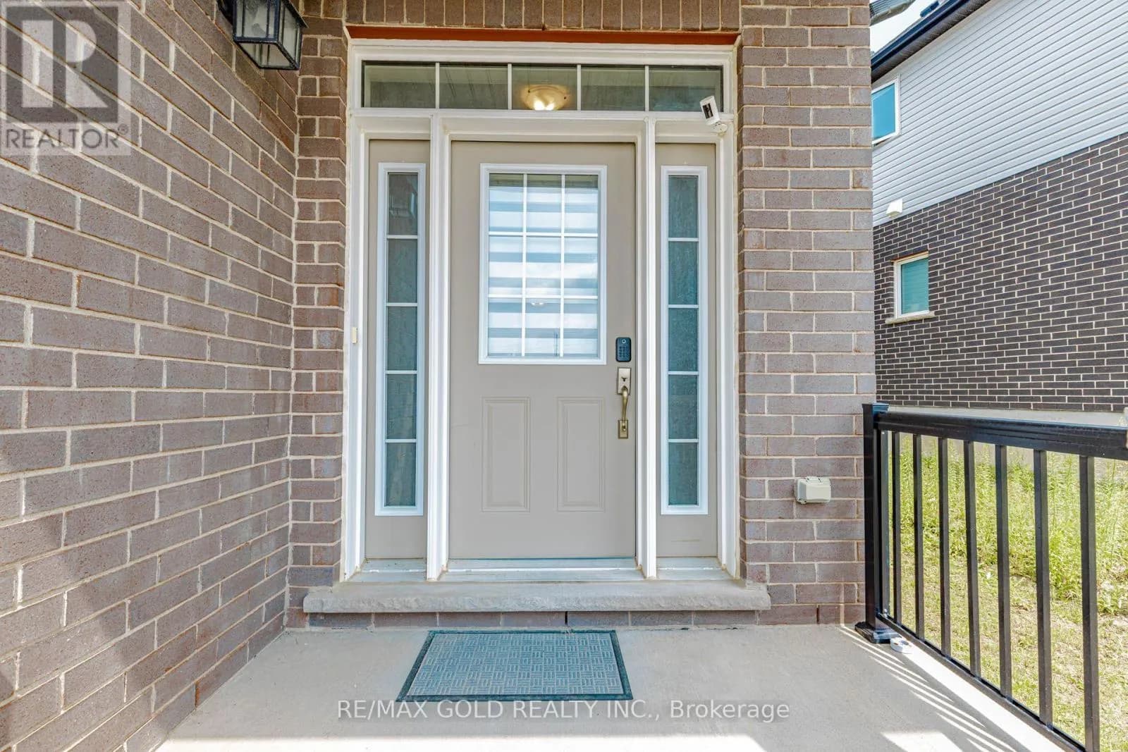 617 BENNINGER DRIVE — photo 3 of 50