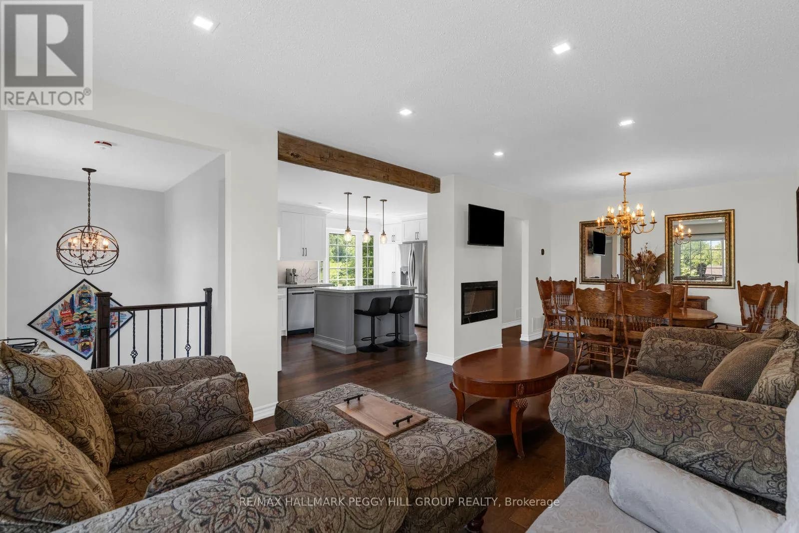 154 BYTHIA STREET — photo 5 of 22