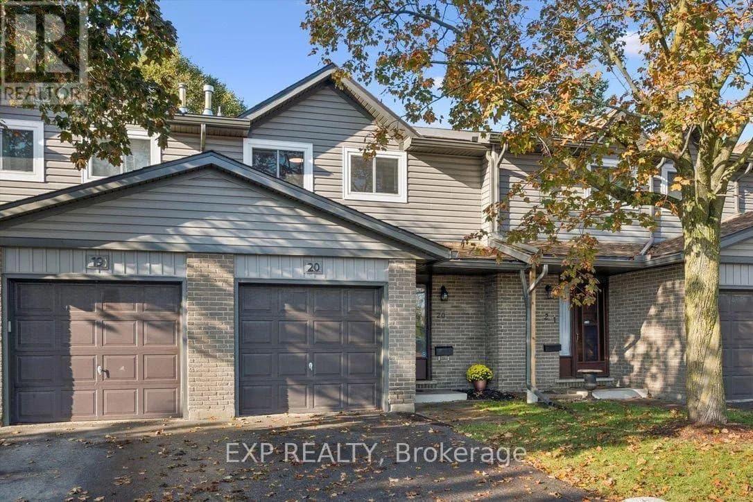 20 - 46 CEDARWOODS CRESCENT — photo 2 of 25