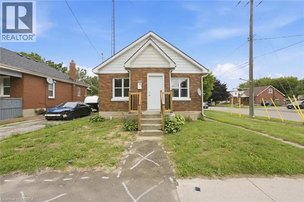 249 CLARENCE Street — photo 1 of 32