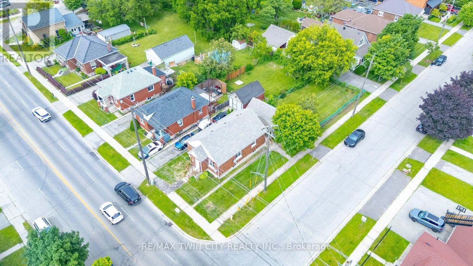 249 CLARENCE STREET — photo 5 of 32