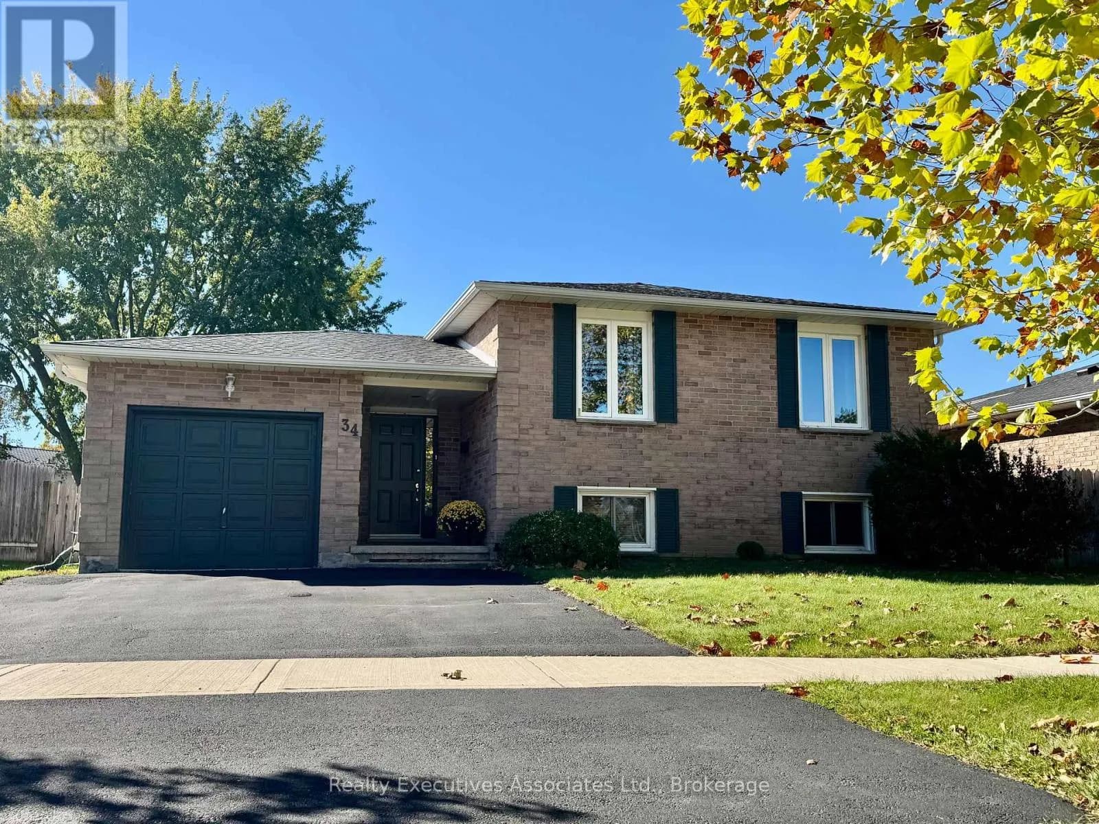 34 GILLIN ROAD — photo 1 of 24