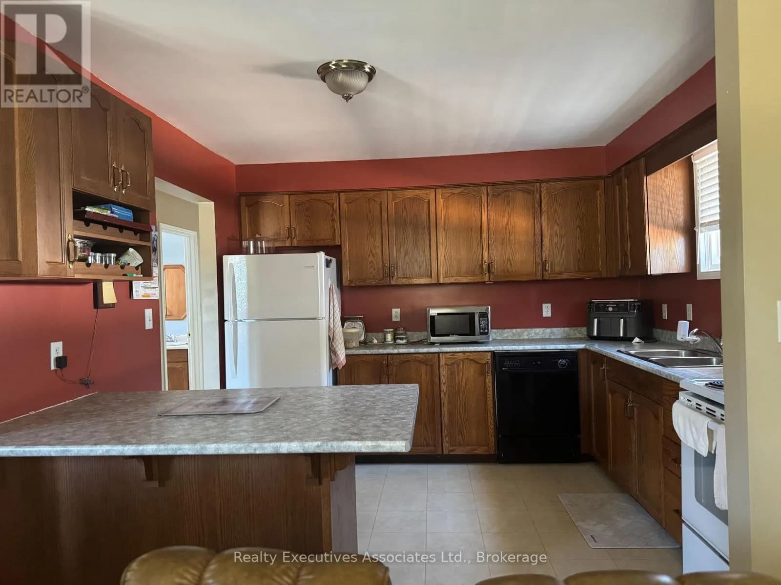 34 GILLIN ROAD — photo 5 of 24