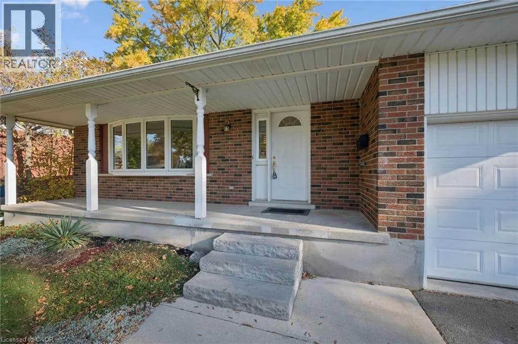 86 LOWER CANADA Crescent — photo 4 of 42