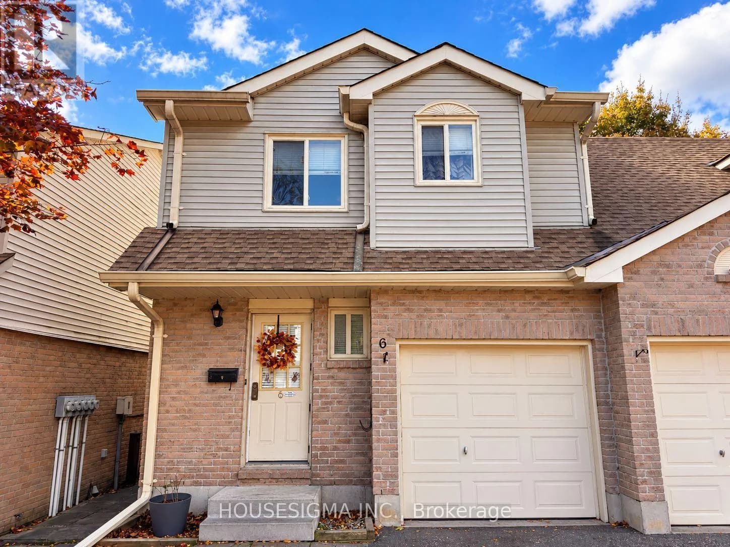 6 - 31 PARKVIEW DRIVE — photo 1 of 24